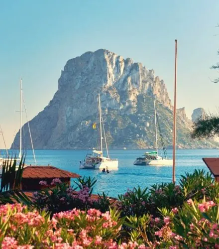 İbiza: Huzur ve Eğlence Bir Arada
